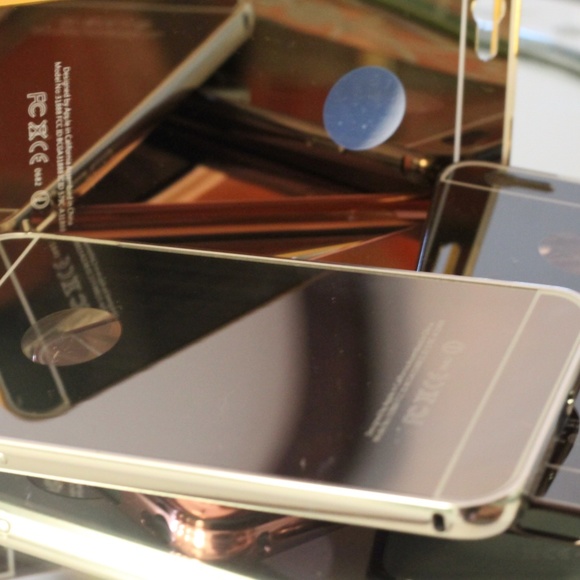 Rose Gold Mirrored iPhone 6/6s Cover - Picture 1 of 2
